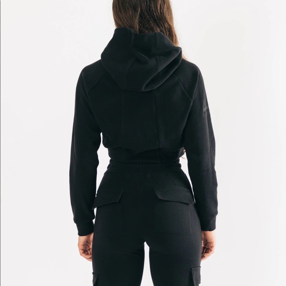 Alphalete identity pro crop hoodie - Picture 2 of 16